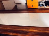 Grajewo ogłoszenia: Sprzedam stół duży z mlecznym szkłem, 160x90 cm - zdjęcie