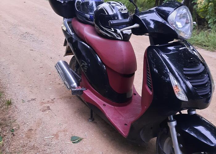 Grajewo ogłoszenia: Sprzedam skutera hondę Ps 125 pojemności, stan bardzo dobry.